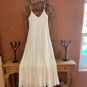 SIMPLE ELEGANCE WHITE SATEN MAXIE DRESS WITH RHINESTONE STRAPS/WORN ONCE